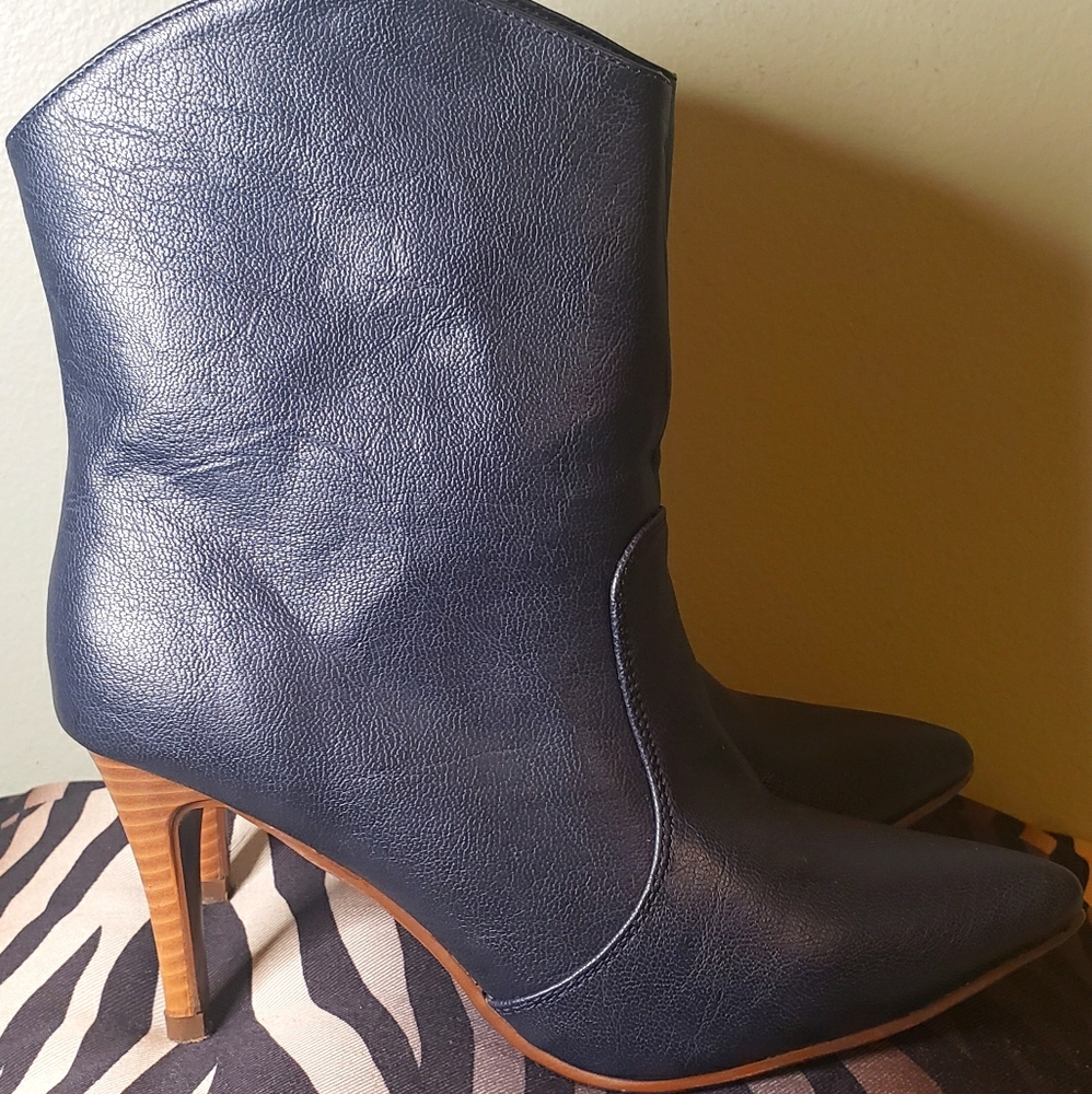 "Izabella Rue" Navy Blue Boots👢